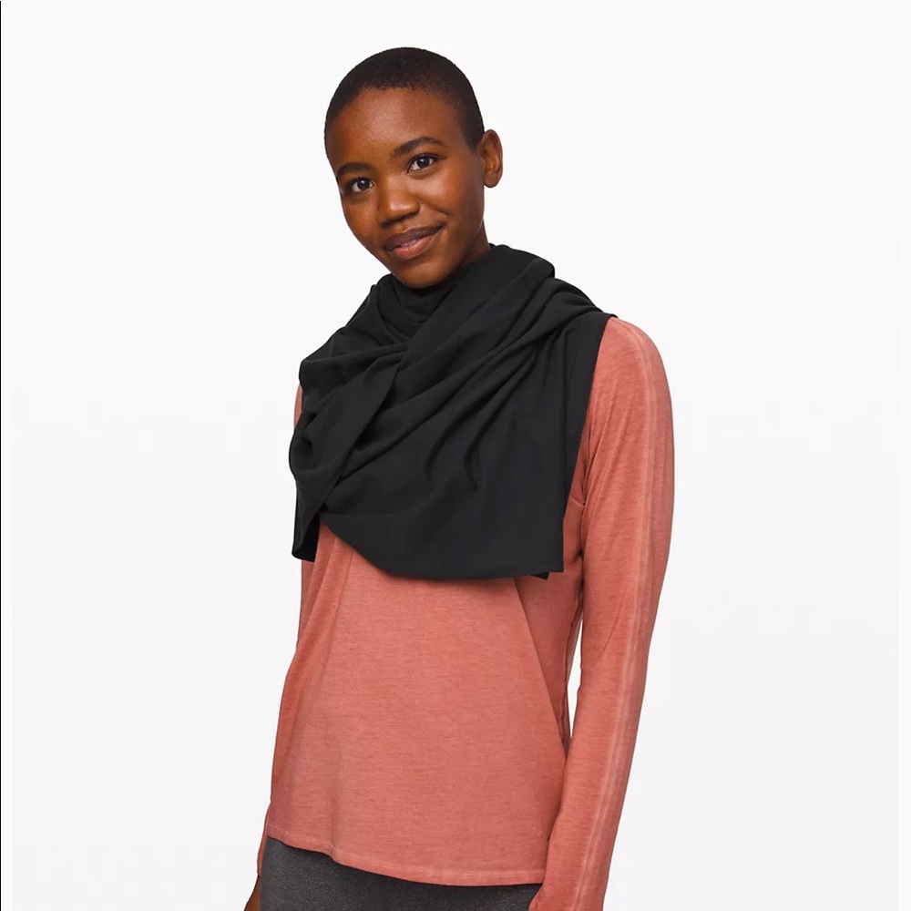 LULULEMON SCARF